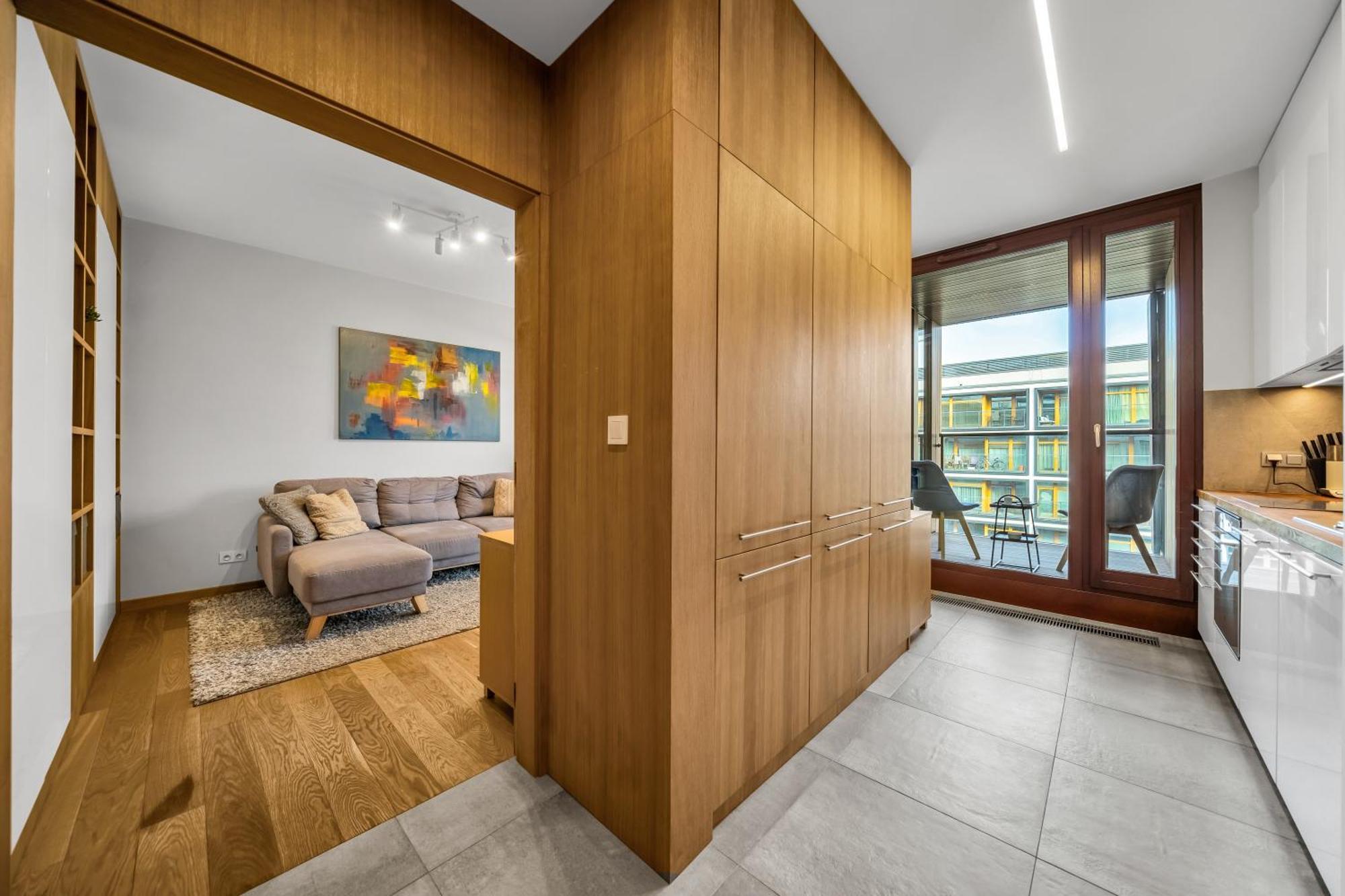 Apartament Kolejowa - Parking, Balcony, Workspace - By Rentujemy Warszawa